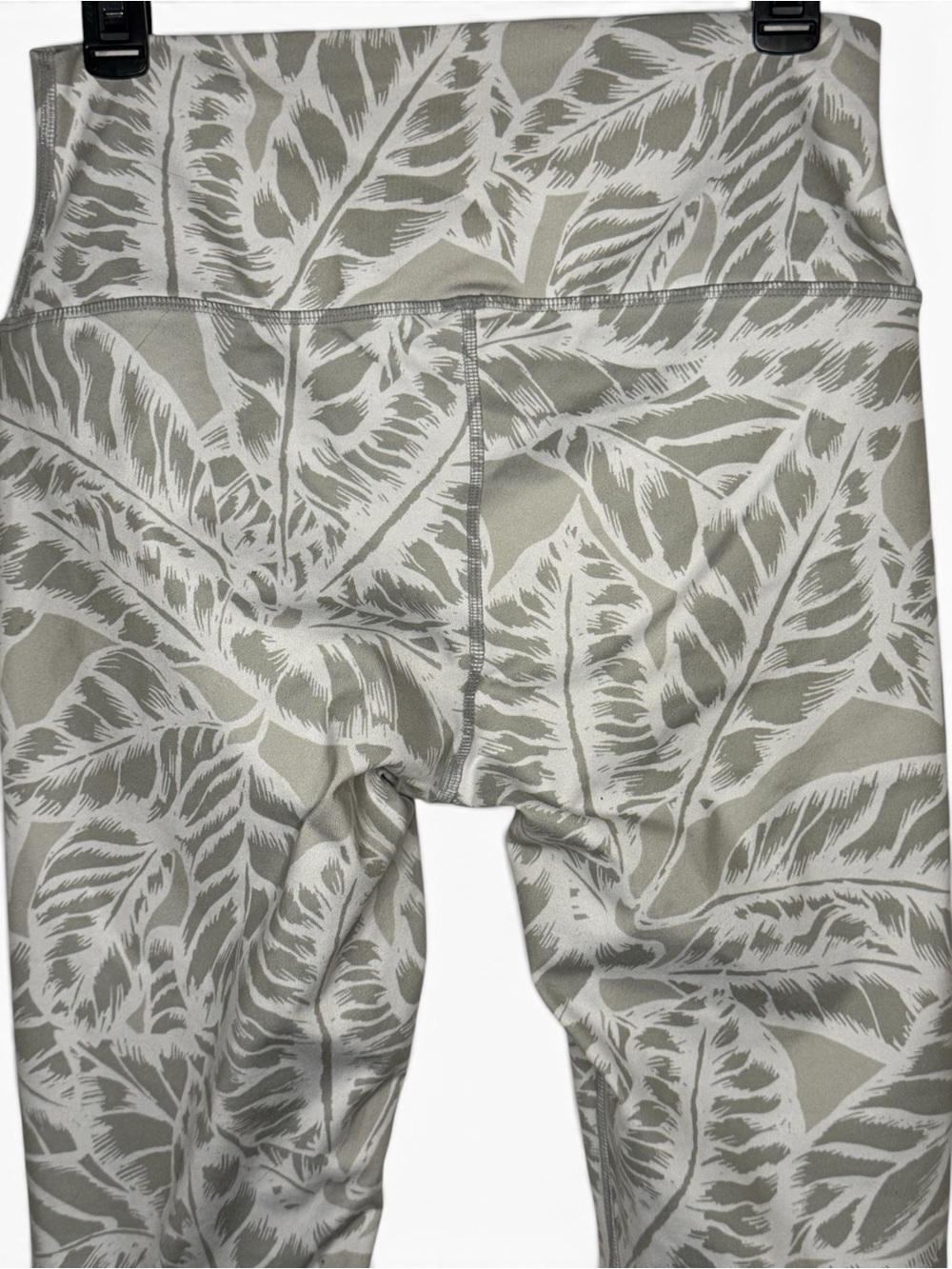Alo Yoga Palm Springs Air Brushed High Waisted Leggings Size L White Gray Prints - Picture 5 of 11